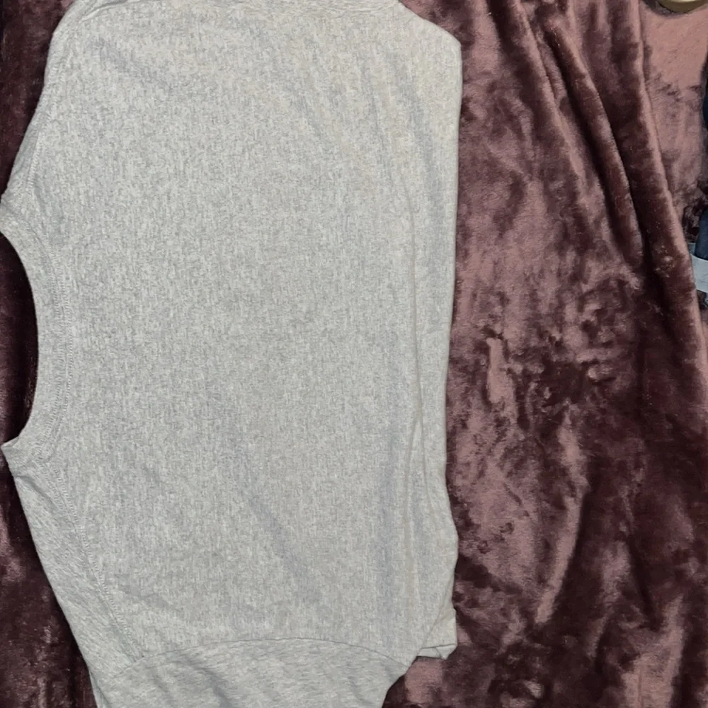 Easter shirt Peepin’ It Real gray 22” pit to pit ~ 24-25 length - Picture 8 of 10
